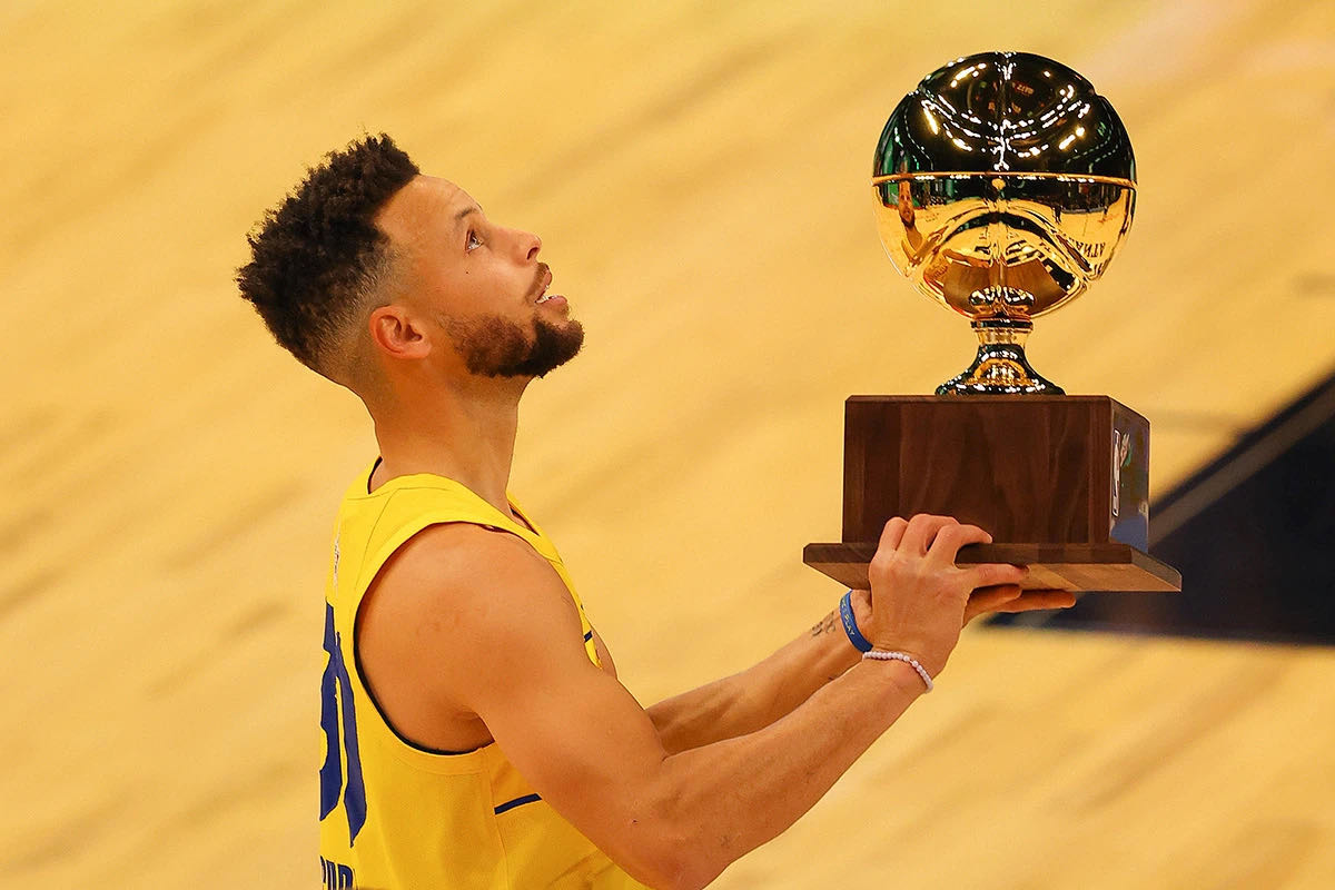 夏洛特黄蜂赛后主帅复盘夏洛特黄蜂围绕全明星赛篮板制胜，这一次真的CBA季后赛关键时刻再迎强敌的简单介绍爱游戏下载